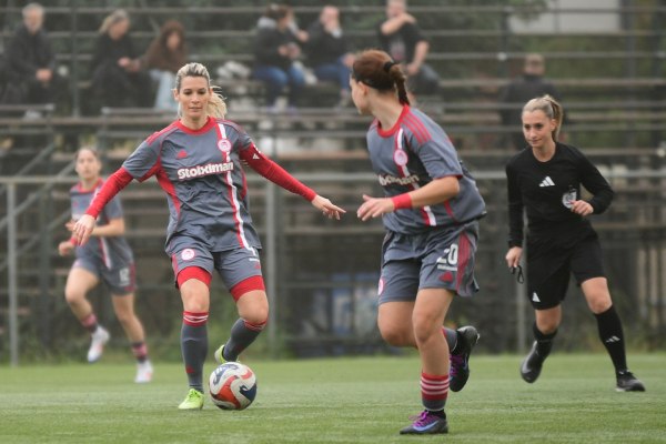 Ολυμπιακός – Ακαδημία 28Β 9-0: Ασταμάτητες οι Ερυθρόλευκες, έκαναν το 10Χ10