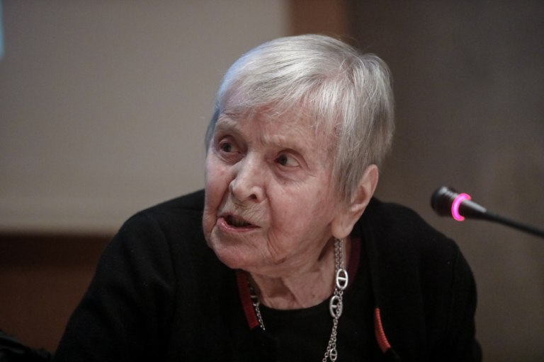 Ο πολιτικός κόσμος αποχαιρετά την Ελένη Γλυκατζή Αρβελέρ