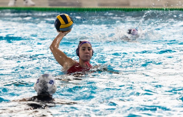 Ούιπεστ – Ολυμπιακός 16-15: Πρώτη και άνευ ουσίας ήττα στη σεζόν για τις «ερυθρόλευκες»