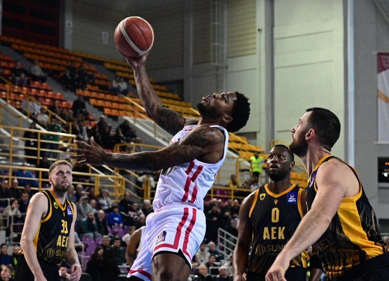 LIVE: Ολυμπιακός – ΑΕΚ