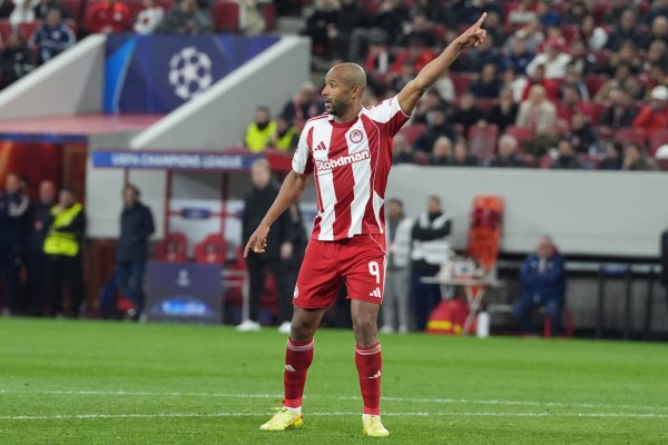 Ακυρώθηκε γκολ του Ελ Κααμπί, για οφσάιντ του Ταρέμι, μετά από εξέταση της φάσης από το VAR (vid)