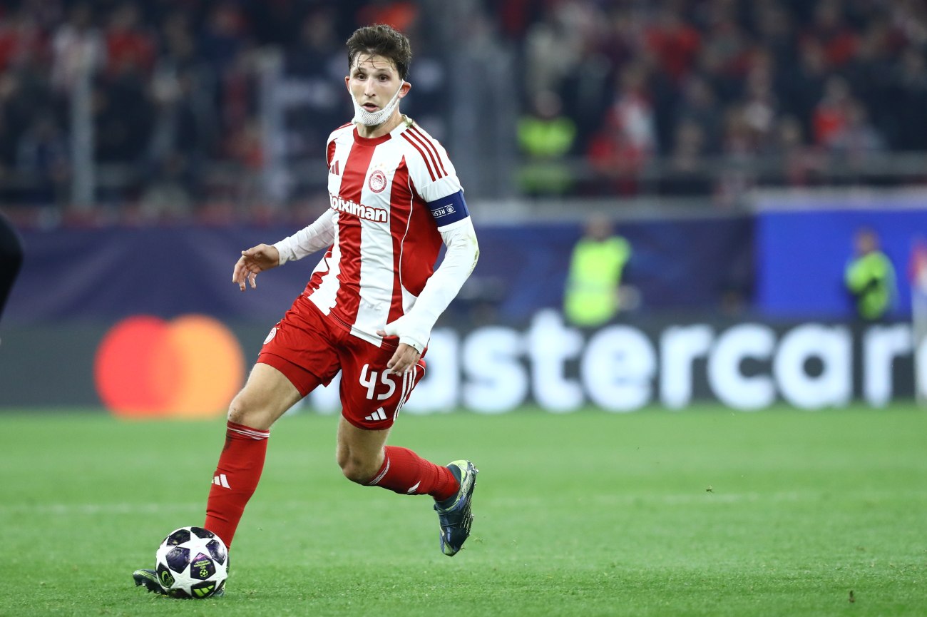 Πρόσωπο γεμάτο αίματα, 15 ράμματα, σπασμένο χέρι και… συνεχίζει!