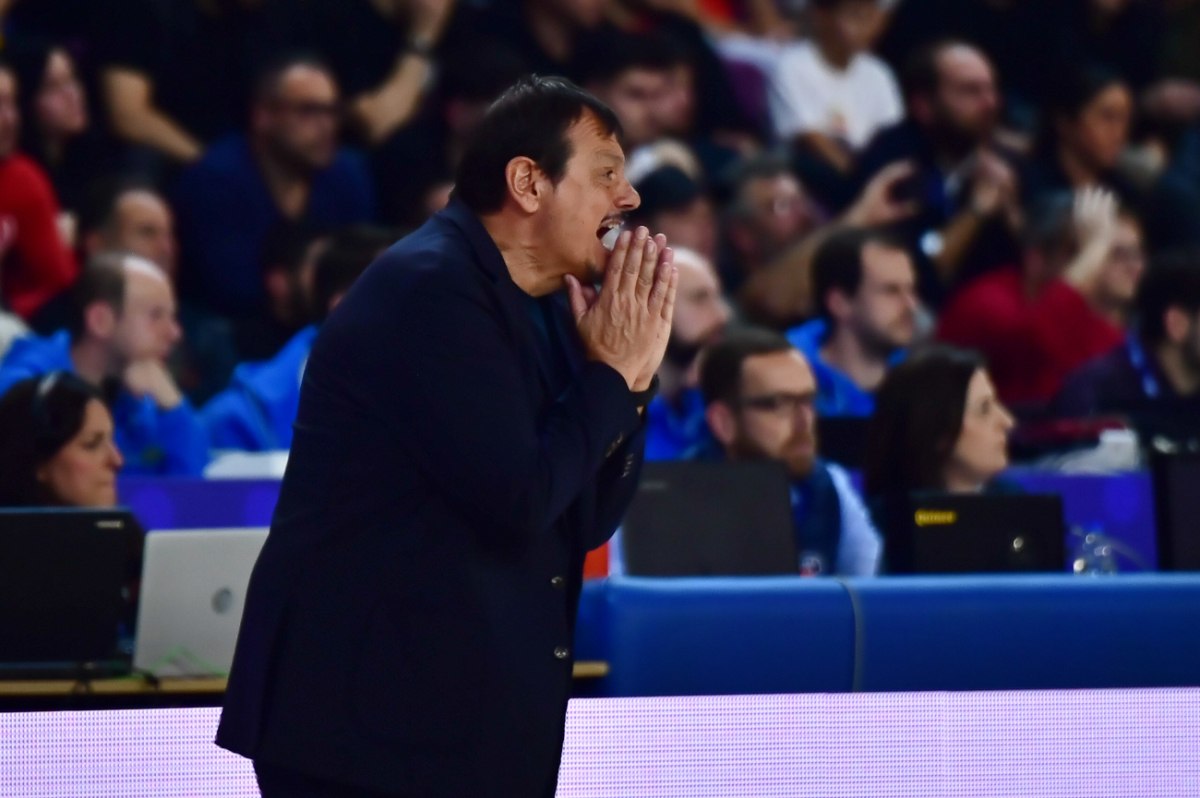 Περήφανος για τους παίκτες του δήλωσε ο Αταμάν (vid)