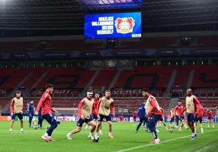 Η προπόνηση του Ολυμπιακού στην BayArenA – Δείτε βίντεο και φωτογραφίες