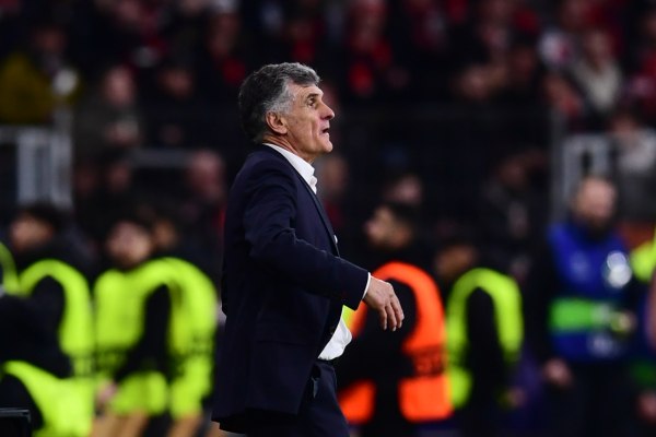 Ο Μπαντέ έκανε δώρο στον Μεντιλίμπαρ (pic)