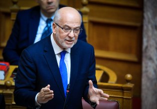 Βουλή: Κόντρα Φλωρίδη – Βελόπουλου για τη συμφωνία με Chevron με φόντο τον… Σαμαρά