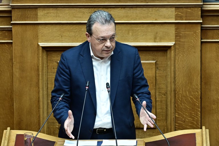 Φάμελλος: Προσβλητική η αφωνία Μητσοτάκη για τις υποκλοπές – «Κράτος επιτελικό στη συγκάλυψη»