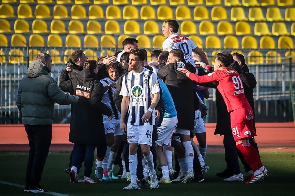 Ηρακλής: Οι πανηγυρισμοί των «κυανόλευκων» για την άνοδο στη Super League (vids)