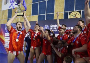 Ολυμπιακός: Η απονομή στους Κυπελλούχους Ελλάδας (vids+pics)