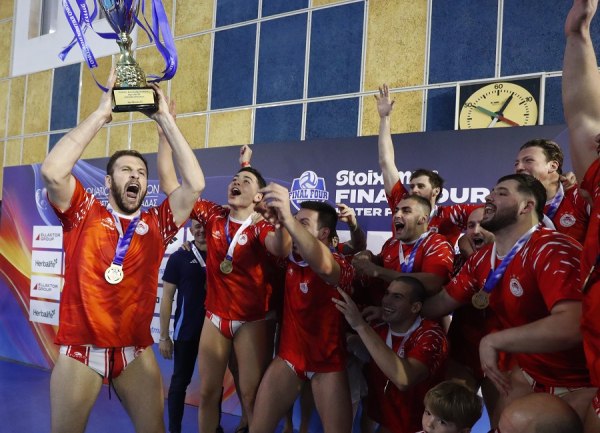 Ολυμπιακός: Η απονομή στους Κυπελλούχους Ελλάδας (vid+pics)