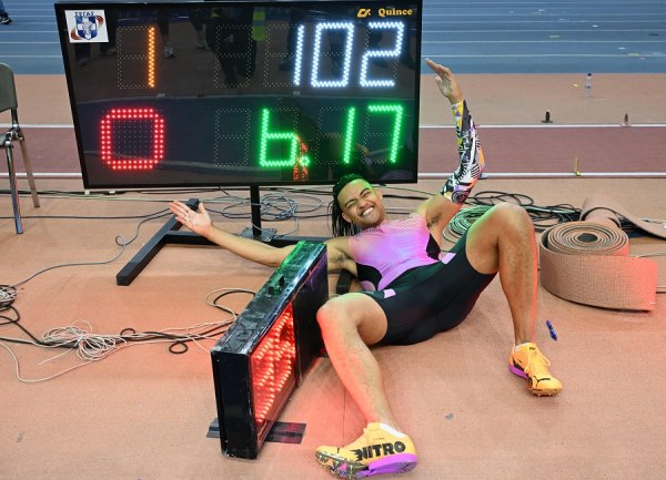 Απίστευτος Καραλής, «πέταξε» στα 6,17μ. κι έγινε το Νο2 όλων των εποχών στο επί κοντώ! (vid)