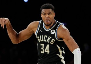 «Οι Λέικερς ετοιμάζουν πακέτο ανταλλαγής για τον Αντετοκούνμπο»