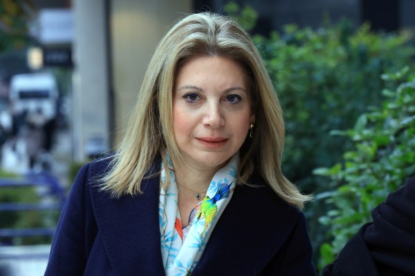 Η Καρυστιανού βάζει στο μπλέντερ του επικίνδυνου λαϊκισμού τα ελληνοτουρκικά και το Κυπριακό