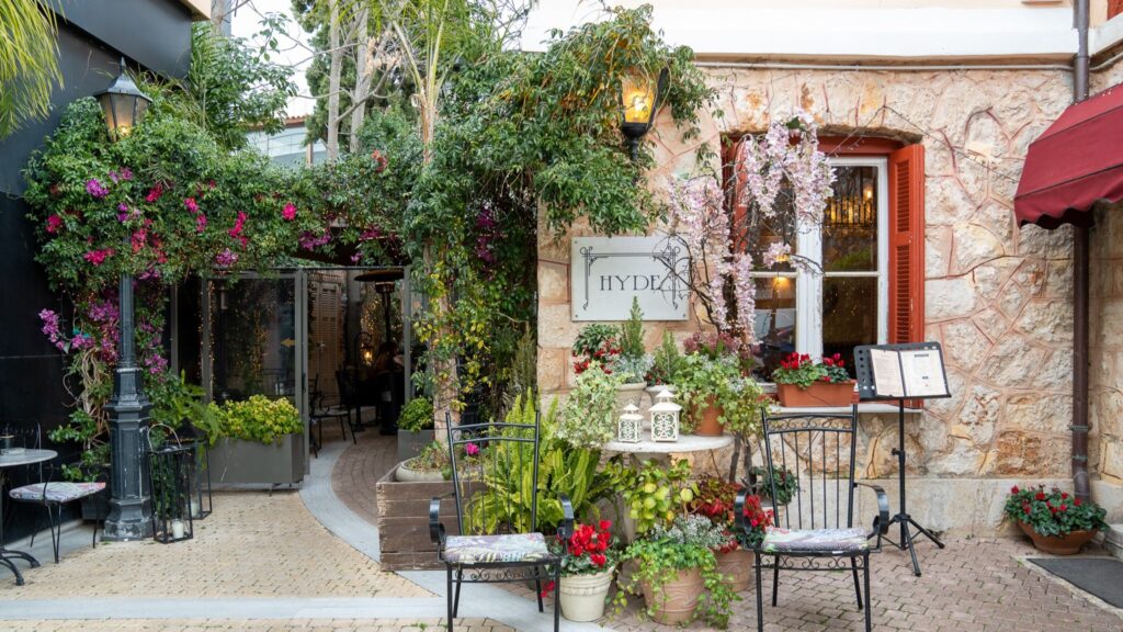 Hyde: Στον κρυφό κήπο του Πύργου της Κηφισιάς μπορείτε να απολαύσετε μοναδικές γεύσεις