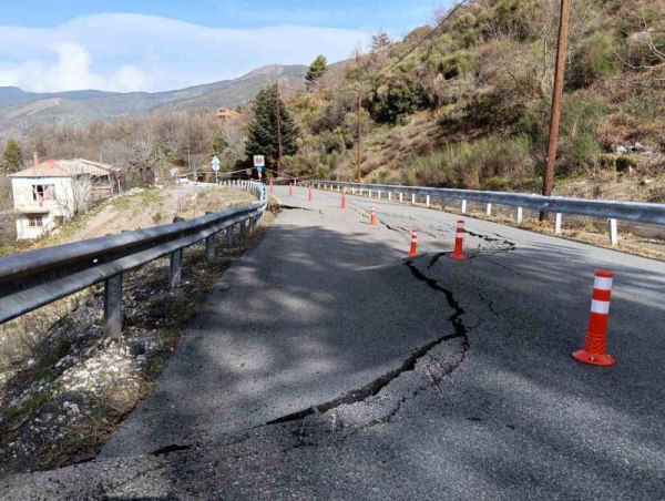 Μέσω παράκαμψης η κυκλοφορία στον εθνικό δρόμο Καλαμάτας – Σπάρτης λόγω κατολίσθησης