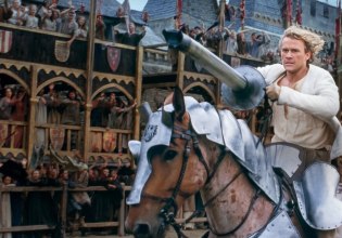 «Ο Χιθ Λέτζερ μου έσπασε το δόντι παίζοντας με μια σκούπα» – Πώς φτιάχτηκε η ταινία «Ο Θρύλος ενός Ιππότη»