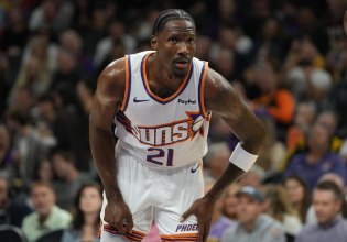 Οι οικονομικές απαιτήσεις του Χέιζ-Ντέιβις και ο Κέντρικ Ναν