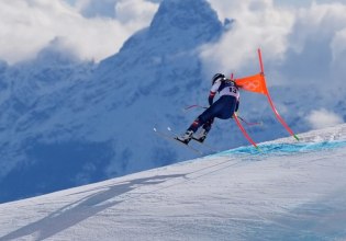 Χειμερινοί Ολυμπιακοί Αγώνες: «Πάγωσε» το κοινό με τη σοβαρή πτώση της Λίντσεϊ Βον – Ούρλιαζε από τον πόνο (vid)