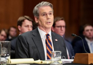 Μπέσεντ κατά Κινέζων traders για τα σκαμπανεβάσματα του χρυσού