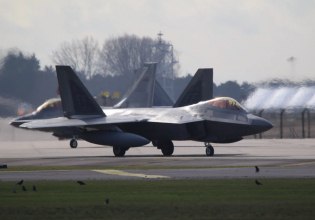 Ιράν: Πώς αναδιατάσσουν οι ΗΠΑ τις δυνάμεις τους στη Μέση Ανατολή – Δορυφορικές φωτογραφίες