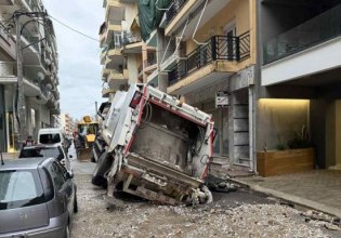 Καθίζηση οδοστρώματος στην Ξάνθη: Απορριμματοφόρο «βούλιαξε» στην άσφαλτο