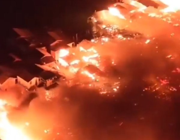 Τεράστια πυρκαγιά στις Φιλιππίνες – Στάχτη 1.000 σπίτια