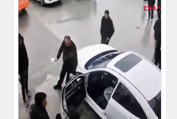 Τουρκία: Νεκρός αστυνομικός μετά από άγριο ομαδικό ξυλοδαρμό σε συνεργείο  [βίντεο]