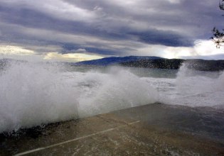Καιρός: Έκτακτο δελτίο από την ΕΜΥ- Ισχυρές βροχές και καταιγίδες με ανέμους ως 9 μποφόρ από το βράδυ