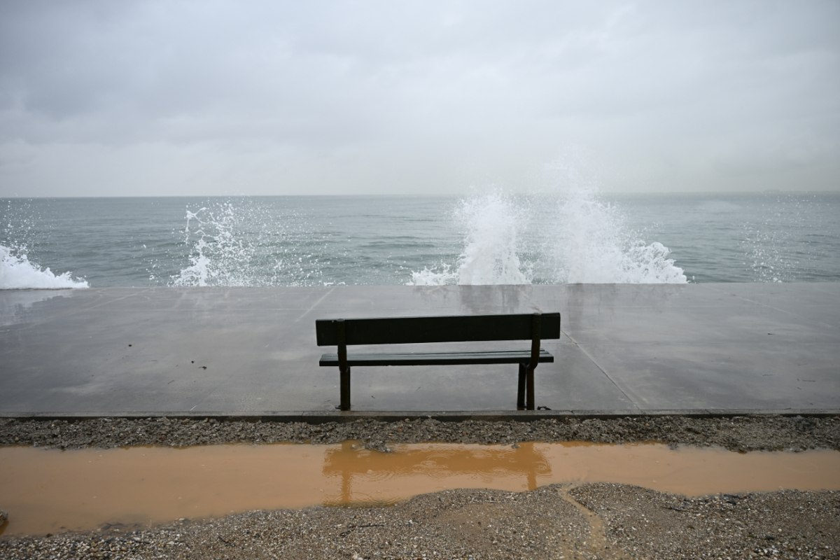 Κακοκαιρία: Σε εξέλιξη τα έντονα καιρικά φαινόμενα – Ήχησε 112 στην Περιφέρεια Βορείου Αιγαίου