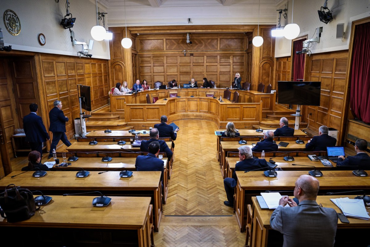 ΚΚΕ: Βλέπει ποινικές ευθύνες για Βορίδη και Αυγενάκη – Το πόρισμα για την Εξεταστική για το σκάνδαλο του ΟΠΕΚΕΠΕ