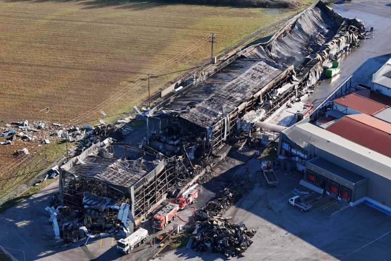 Ξεκίνησαν εκ νέου οι έρευνες στη «Βιολάντα» – Σε ασφαλή επίπεδα το προπάνιο