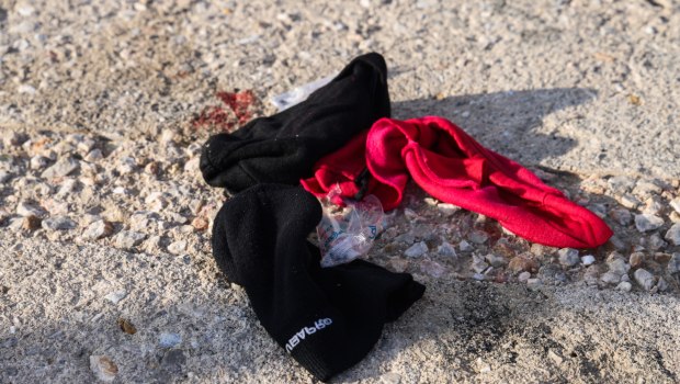 Τραγωδία στη Χίο: Συνεχίζονται οι έρευνες – Άγνωστος ο αριθμός των αγνοουμένων – Δέκα παιδιά στους τραυματίες