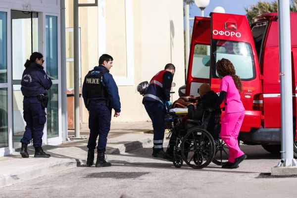 Ναυάγιο στη Χίο: «Το σκάφος του λιμενικού πέρασε από πάνω μας χωρίς προειδοποίηση» – Τι λένε επιζώντες