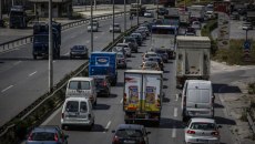 Καραμπόλα πέντε φορτηγών στην Αθηνών–Κορίνθου: Χάος στην κυκλοφορία στον Ασπρόπυργο