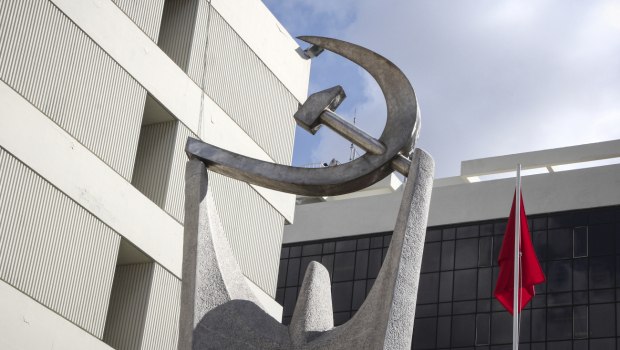 ΚΚΕ για Σούδα: Επιβεβαιώνεται η εμπλοκή της Ελλάδας στον πόλεμο εναντίον του Ιράν – Η χώρα στόχος αντιποίνων