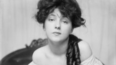 Το πρώτο supermodel και η δίκη του αιώνα: Η άνοδος και η πτώση της Έβελιν Νέσμπιτ σε έναν κόσμο που δεν είχε φτιαχτεί για εκείνη