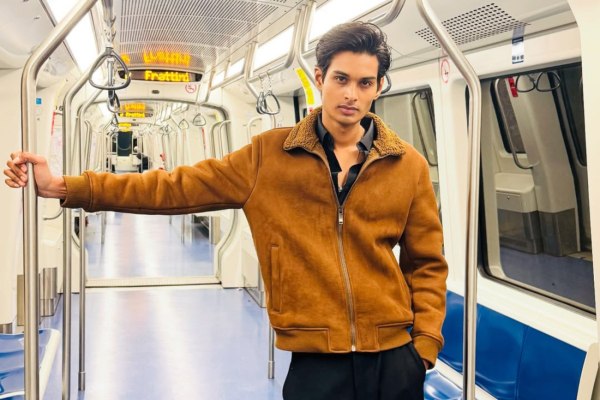 Ο Ινδός μηχανικός που ανακάλυψε τη μόδα από τα σόσιαλ μίντια κι έγινε μοντέλο του Armani