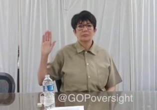 Το κούρεμα της Γκισλέιν Μάξγουελ στη φυλακή δείχνει ότι εξακολουθεί να είναι εμμονική με την εξουσία