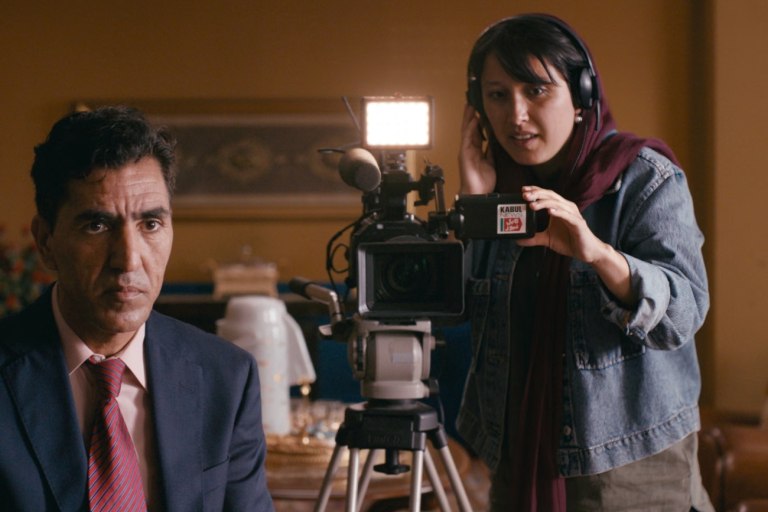 «Μια ερωτική επιστολή προς όλους τους καλούς άντρες που γνωρίζω» – Η πρώτη ρομαντική κωμωδία του Αφγανιστάν