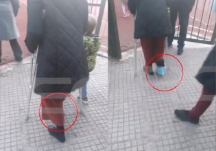 Ζωγράφου: Υποχρέωσαν νηπιαγωγό να γυρίσει στο σχολείο με σπασμένο πόδι – «Ζητάω ίσα δικαιώματα»