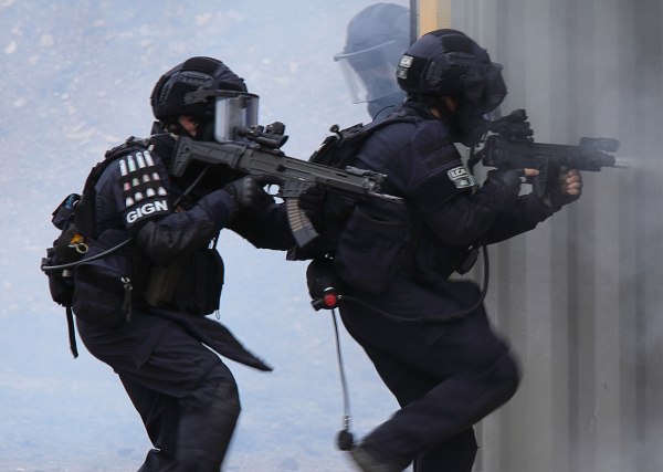 Μασσαλία: Εξαρθρώθηκε διεθνές δίκτυο ναρκεμπορίου της ιταλικής μαφίας – 7 συλλήψεις και χιλιάδες ευρώ σε crypto