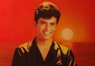 Ένας σταρ των 80s γίνεται viral στο TikTok χάρη στην κόρη του