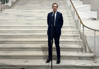 Διαπιστευτήρια Αλεξανδρίδη στον Τραμπ: Οι διμερείς σχέσεις, η επιθυμία επίσκεψης στην Ελλάδα και ένα δώρο