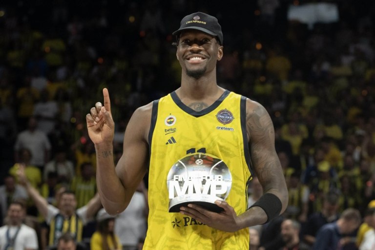 Ο Παναθηναϊκός έκλεισε τον Χέιζ – Ντέιβις για τα επόμενα 2,5 χρόνια