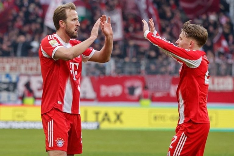 Πέρασε από την Βρέμη η Μπάγερν (3-0) – Σημαντικό τρίποντο για το Αμβούργο (3-2)