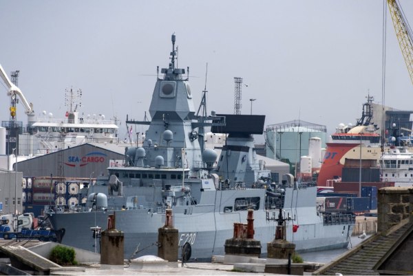 Κρατούμενος παραμένει ο 55χρονος Έλληνας που συνελήφθη για σαμποτάζ σε γερμανικά πολεμικά πλοία – Το Συμβούλιο Εφετών Θράκης θα αποφασίσει για την έκδοσή του στη Γερμανία