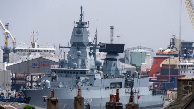 Αμβούργο: Δύο συλλήψεις για σαμποτάζ σε γερμανικά πολεμικά πλοία – Έλληνας ο ένας