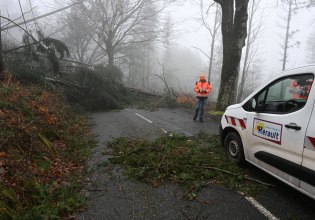Γαλλία: Εκτεταμένες πλημμύρες από την κακοκαιρία Nils – Εκκενώνονται κατοικίες, ενώ οι βροχές συνεχίζονται