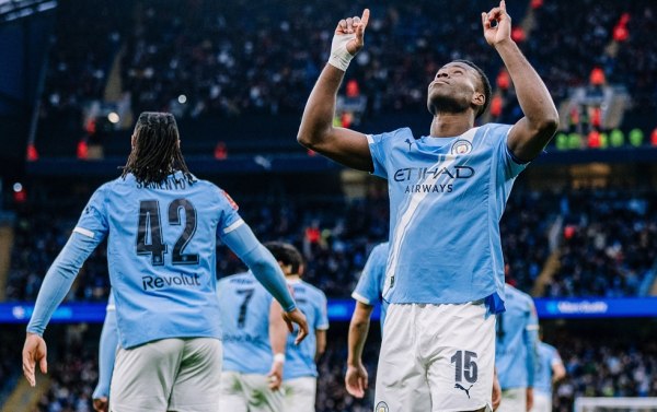 Τυπική διαδικασία για τη Μάντσεστερ Σίτι (2-0), προκρίθηκε τους «16» του FA Cup