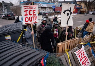 Ο Ντόναλντ Τραμπ αίρει την πολιορκία της Μινεάπολης